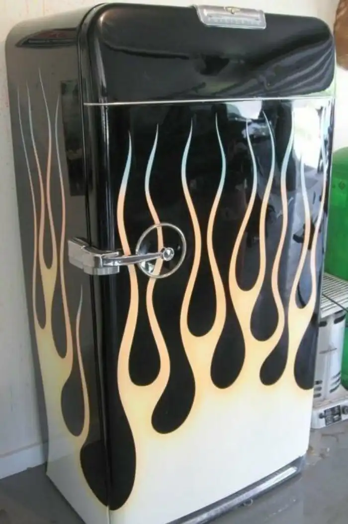 Реинкарнация старого холодильника: 15 классных для умельцев