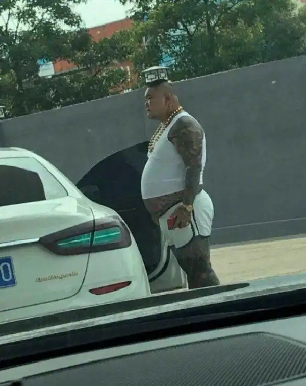 Люди, ставшие жертвами моды