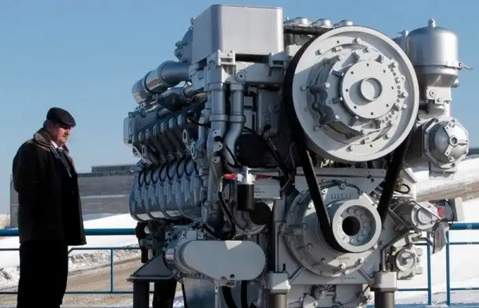 Сколько двигателей имеет самый большой 360 тонный БелАЗ на электрической тяге?