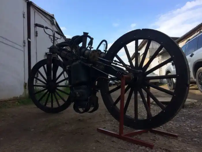 Мотоцикл, который мог бы существовать в конце XIX века