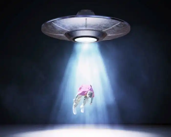 Джастин Бибер проехался на моноцикле, но что-то пошло не так, и он докатился до битвы фотошоперов