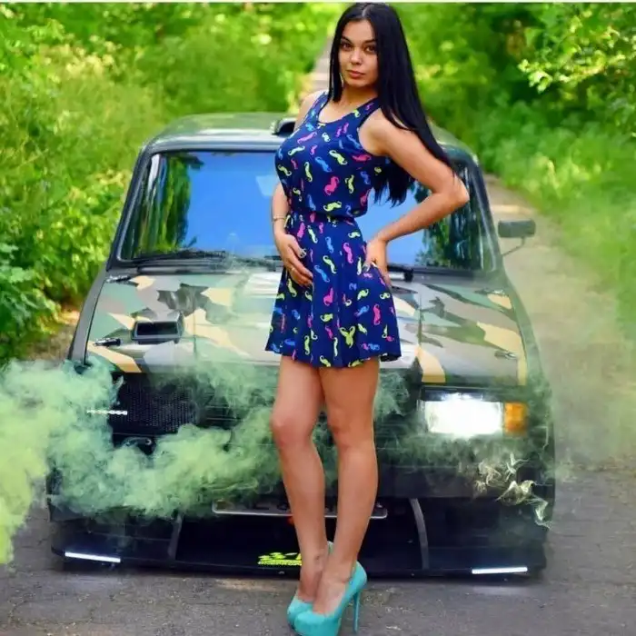 Девушки без запросов, для которых не важна марка твоей машины