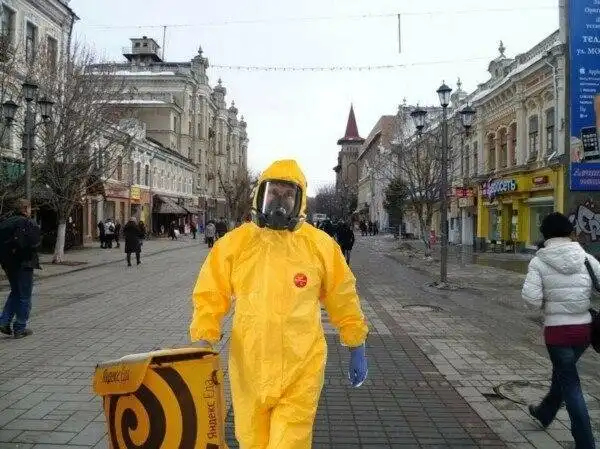 Владимир Путин стал мемом после посещения больницы с заболевшими коронавирусом