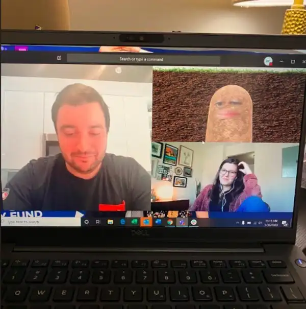 Они просто хотели пообщаться по видеосвязи, но что-то пошло не так