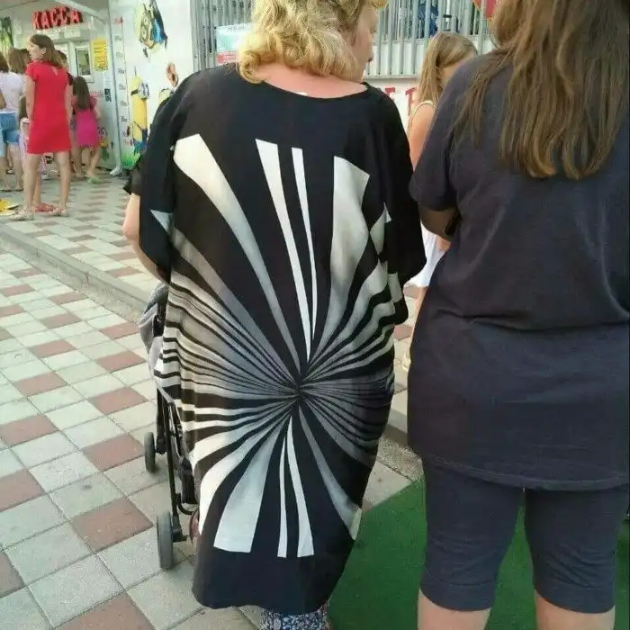 Стыдно надеть: 15 раз, когда девушки ошиблись с выбором наряда