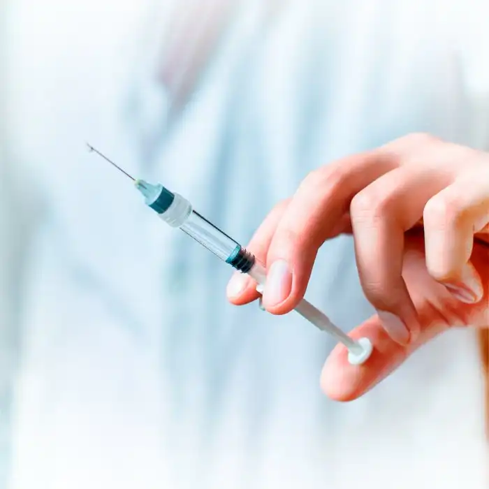 В чем опасность прививок?