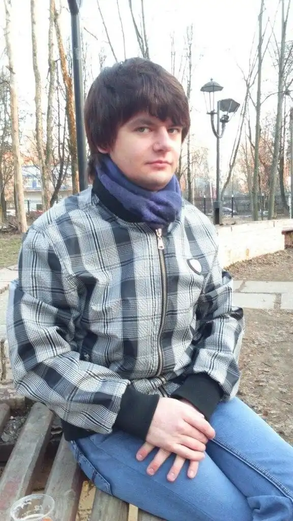 Как сейчас живёт герой мема про борщ и сосисочки?