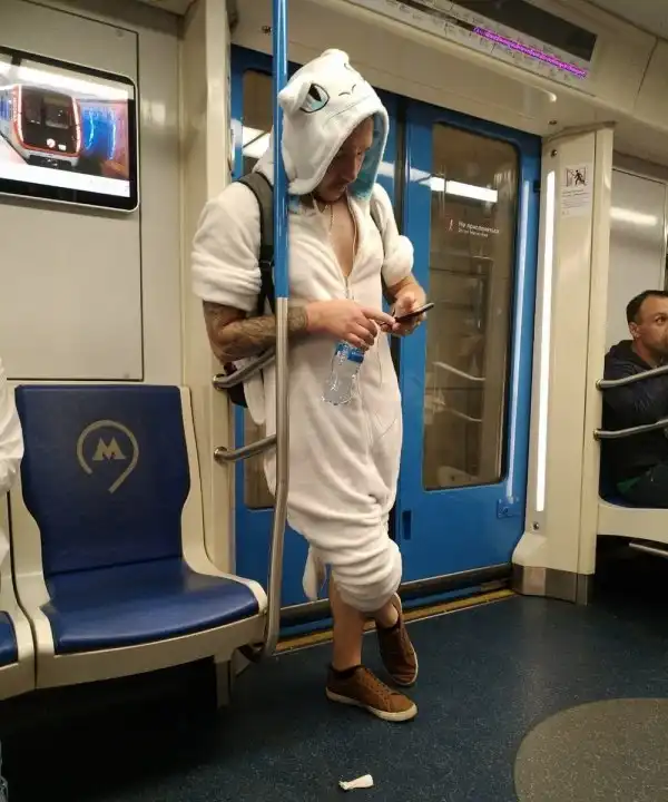 Модники и чудаки из метро