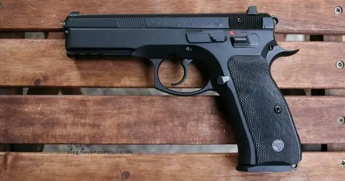 CZ 75: история создания самого успешного чешского пистолет