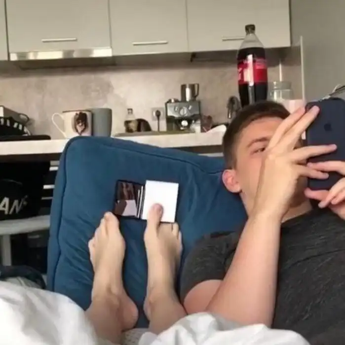 Девушка спалила парня-обманщика