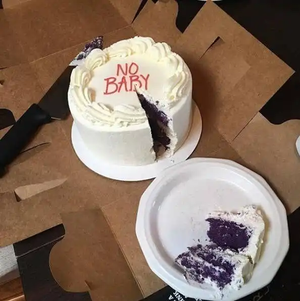 40 коварных праздничных тортов, которые выглядят как угроза или намек