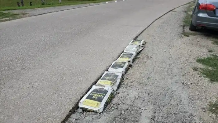 Пофигисты из секты "И так сойдет" нас опять поразили