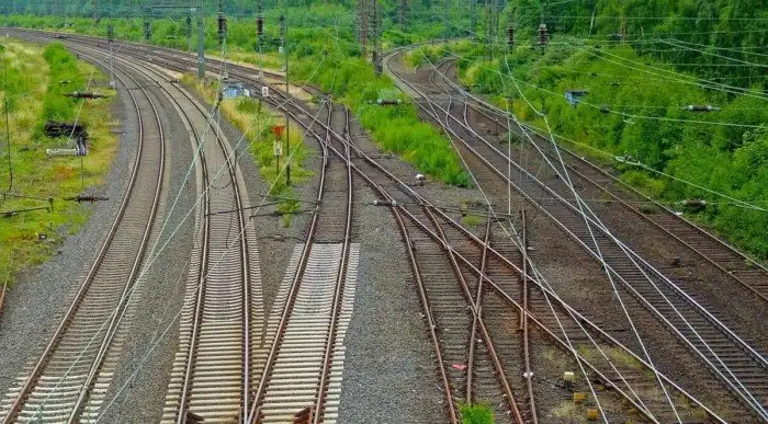 Почему в России ширина железной дороги отличается от европейской?