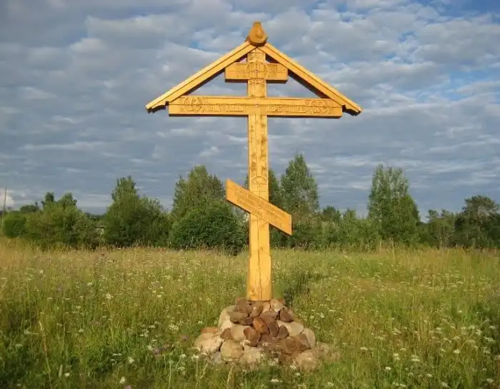 Зачем на крестах нужна «крыша»?