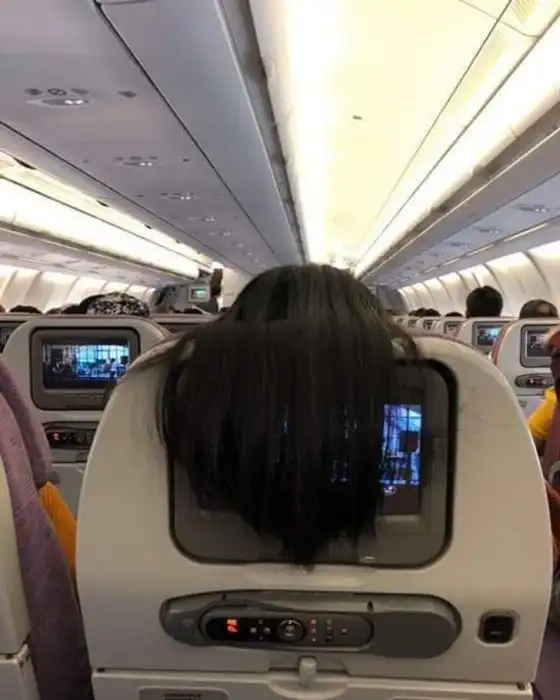 18 человек, которые просто хотели в отпуск, а вселенная решила задать им жару