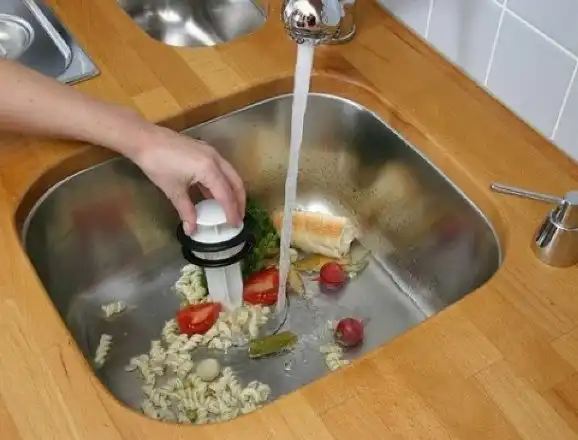 Диспоузер – важная часть любой кухни в США! А в России люди даже слова такого не знают.