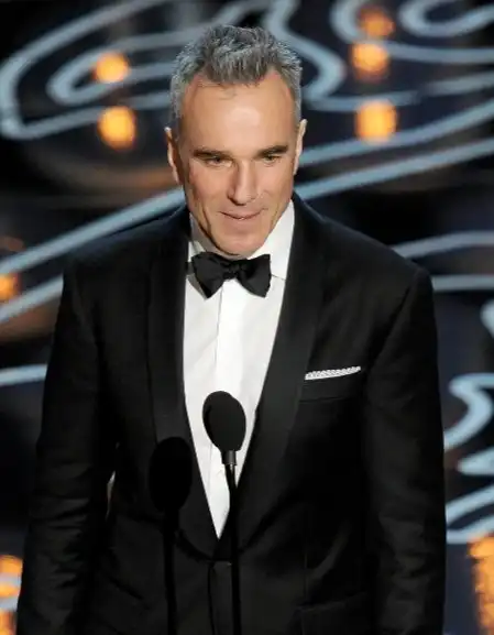 Актёр который получил больше всех "Оскаров" за главную роль и уехал в Италию чтобы работать сапожником.