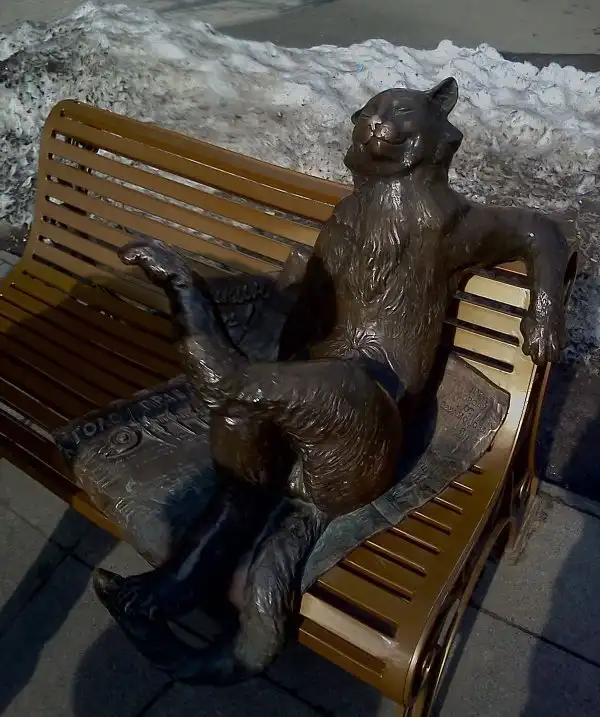 Колоритные и очень русские скульптуры