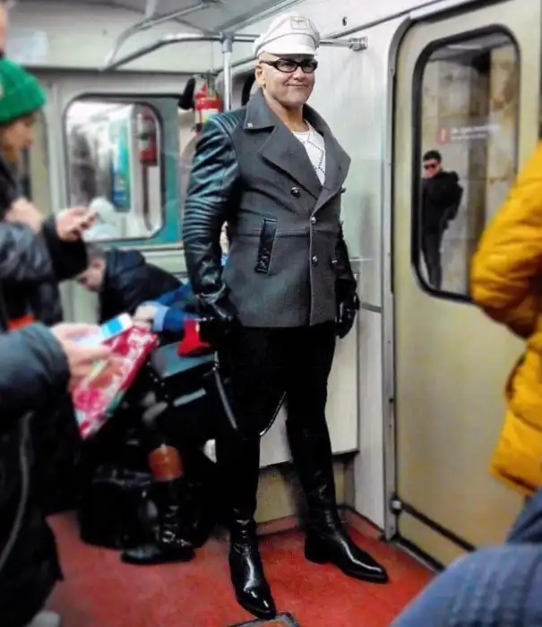 Удивительные люди из московской подземки, от вида которых на лице появляется улыбка