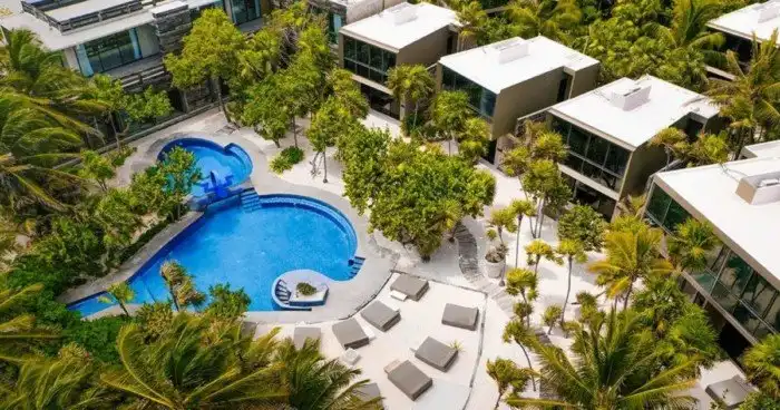 Без аквадискотеки и комнаты грязи: как выглядит сейчас один из дворцов Пабло Эскобара