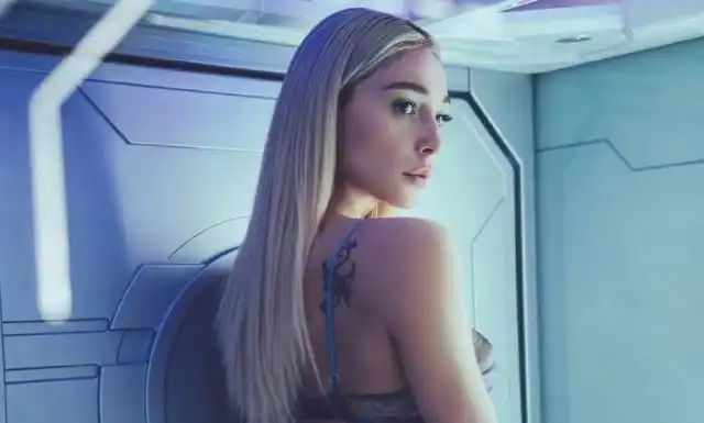 Телеведущая Настя Ивлеева в откровенной фотосессии для Playboy