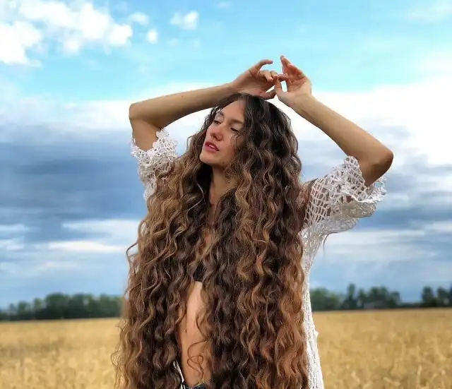 Рапунцель из Барнаула: Татьяна Гордикова 9 лет не стригла волосы и прославилась в Instagram