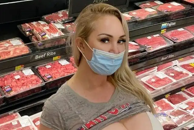 Актриса фильмов для взрослых Мэри Кэри (Mary Carey) поборется за пост губернатора Калифорнии