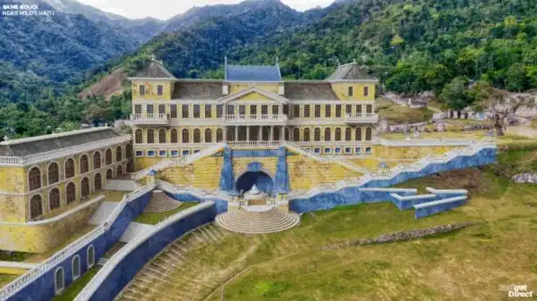 Тогда и сейчас: дизайнеры восстановили внешний облик разрушенных дворцов прошлого