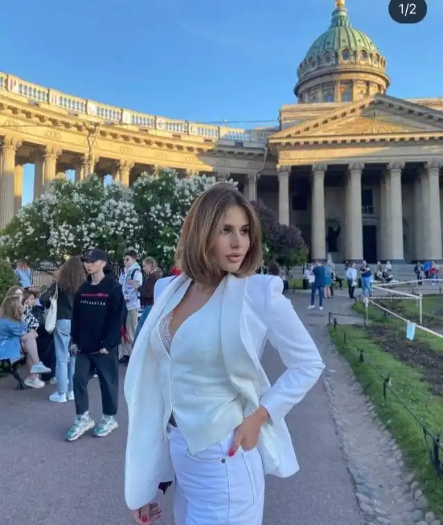 Девушки Петербургского международного экономического форума (ПМЭФ-2021)