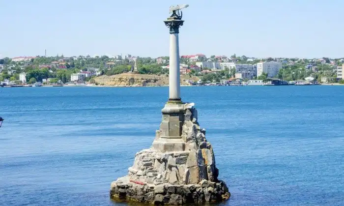 Зачем Хрущёв отдал Крым в состав Украины?