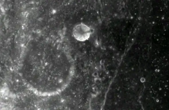 «Искусственный шпиль» высотой три мили обнаружен на поверхности Луны