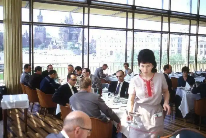 Куда исчезло наследие эпохи СССР: 3 самых престижных гостиницы Москвы, которых больше нет