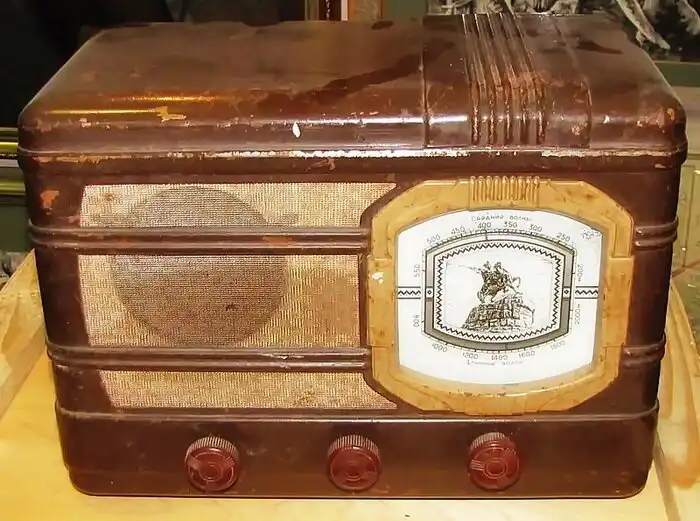 Шикарная радиоаппаратура лесорубов СССР. Фильм "Девчата" и личный опыт.