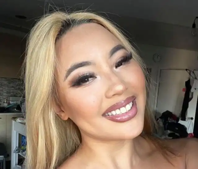 Кадзуми Сквиртс - девушка из Калифорнии, которая отправилась на свидание и случайно предалась любви с полусотней парней