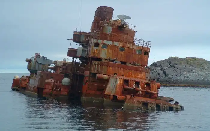 Из Варяг в Ляонины: зачем Украина продала советский авианосец Китаю?