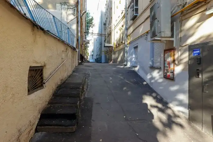 Как сейчас выглядят места, где снимали легендарный "Бумер"