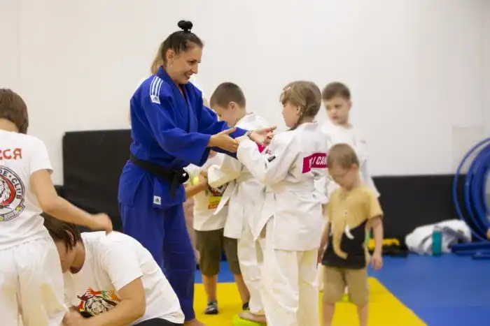 Париматч - это международный благотворительный фонд с заботой о бущуем