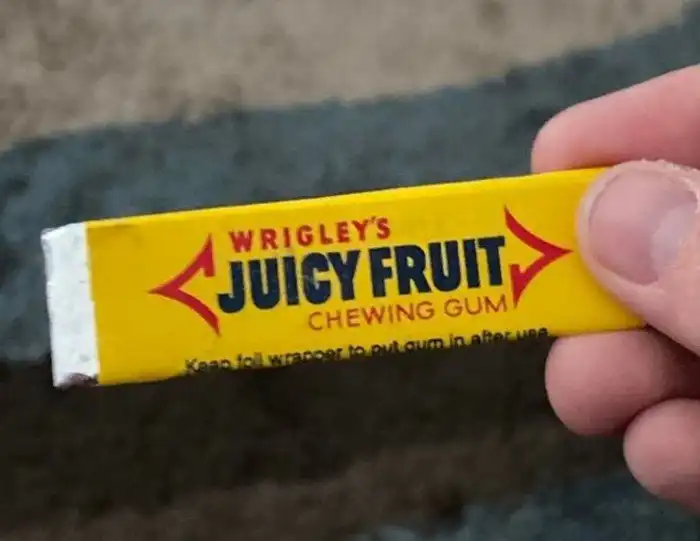 15+ ностальгических фото, которые поймут только те, кто терпеливо ждал своей очереди, чтобы поиграть в приставку