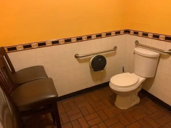 Подборка странных ситуаций, который вызывают много вопросов