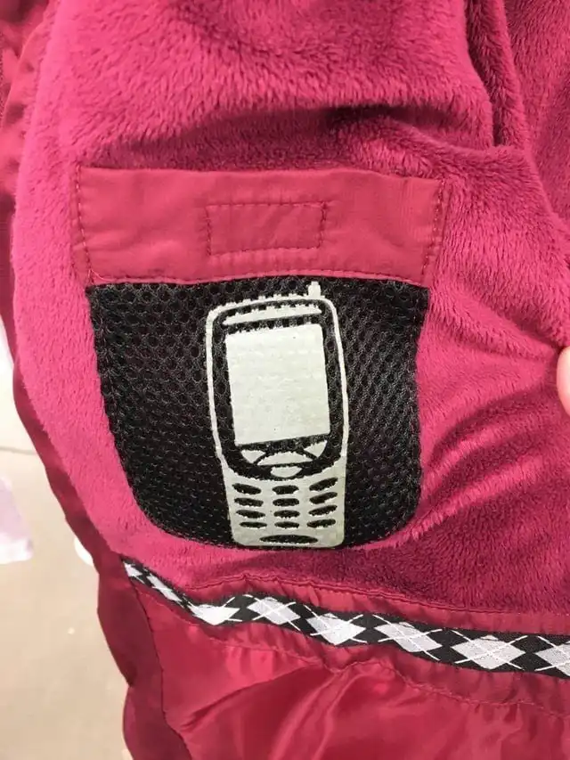 Производители одежды добавили вещам прикольные детали