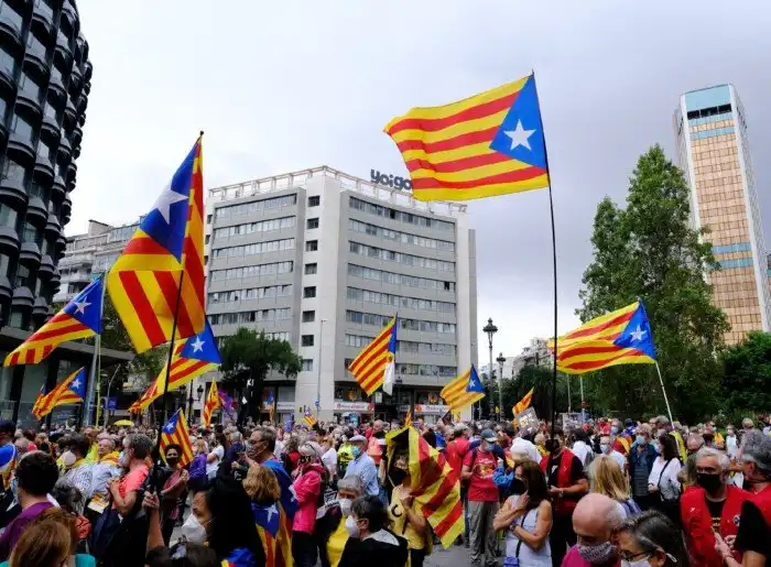 8 крупнейших наций Европы, у которых нет своего государства