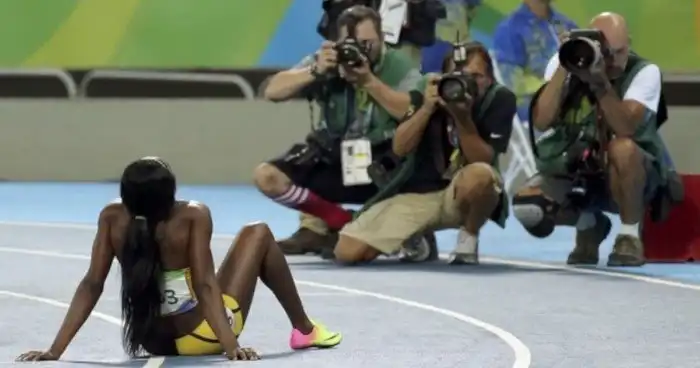 Пост о тех, кто не щёлкает, а фотографирует