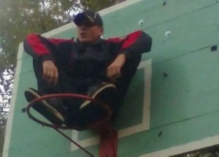 17 абсурдных поступков людей, которые привели окружающих в ступор