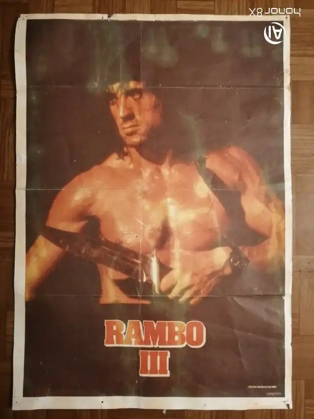 Старые плакаты с любимыми героями боевиков