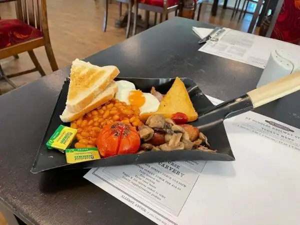 Кафе и рестораны, которые перемудрили с подачей