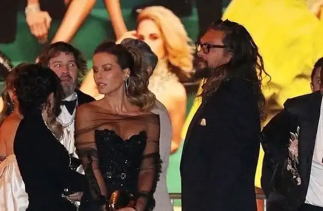 Кейт Бекинсейл совратила Джейсона Момоа на вечеринке после "Оскара"