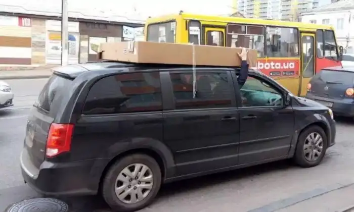 Скотч способен решить любую проблему