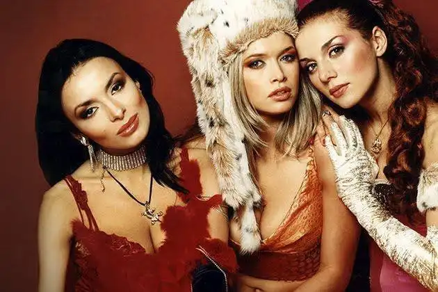 Продюсеры закрывают группу "ВИА Гра": архивные фото участниц разных лет