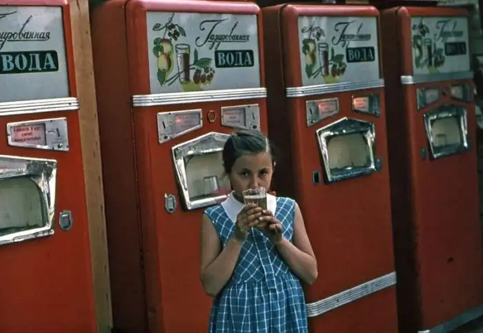 Газированная вода. Также она полезна, как и обычная?