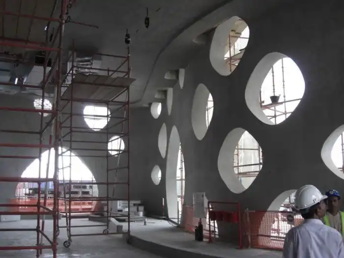 O-14: дубайское здание с фасадом в виде швейцарского сыра